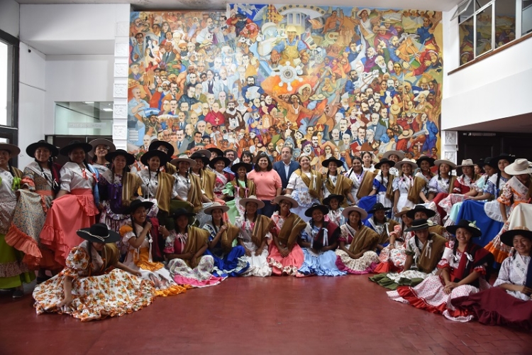 Se declar&oacute; de inter&eacute;s legislativo  los festejos de la semana de la tradici&oacute;n
