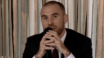 Guzm&aacute;n: "La oferta busca sentar condiciones pr&aacute;cticamente refundacionales para la Argentina"