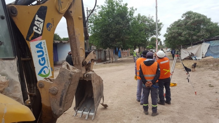 Instalan nueva red cloacal en arrayanal