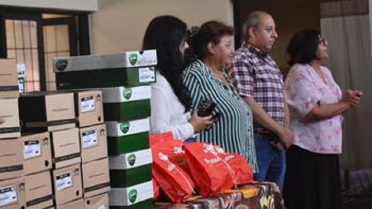 Desarrollo Humano entreg&oacute; calzados y huevo de pascua a Instituciones Sociales