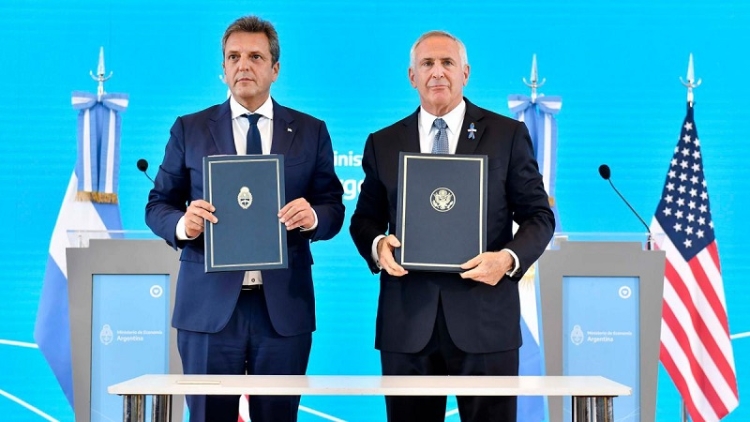 El Gobierno y EEUU firmaron un acuerdo de informaci&oacute;n tributaria