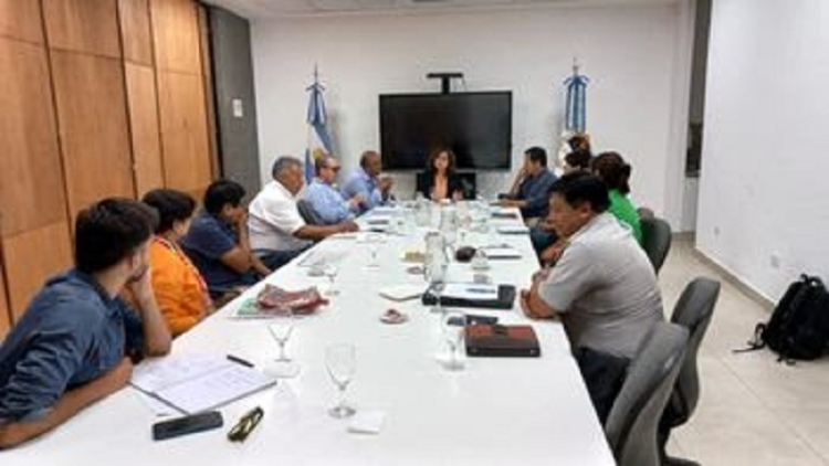 Serrano evalu&oacute; el inicio de clases junto a jefes administrativos de las siete regiones educativas