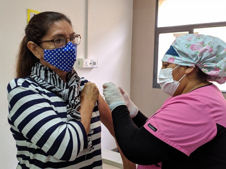 Más jornadas de vacunación para adultos mayores en Jujuy