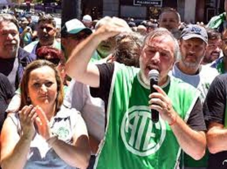 ATE "monta vigilias" en dependencias p&uacute;blicas ante posibles despidos