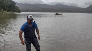 Inici&oacute; la temporada de siembra de pejerrey en embalses de la provincia