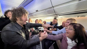 Milei regres&oacute; de su gira internacional y se enfoca en el acuerdo con el PRO