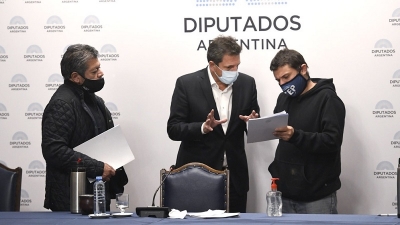 Mart&iacute;nez present&oacute; ante Massa el Plan de Desarrollo Humano Integral