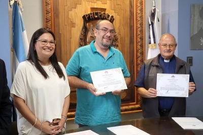 El intendente Rivarola recibi&oacute; la ley 6476 que declara al santuario de r&iacute;o blanco patrimonio hist&oacute;rico cultural