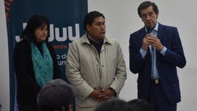 El gobernador acompa&ntilde;a el trabajo de Desarrollo Humano junto a Santa Catalina
