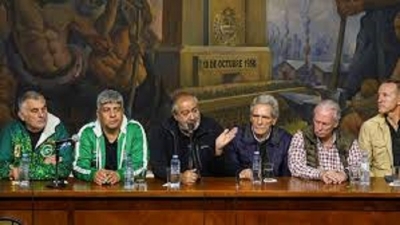 La CGT endurece su postura y se retira del "di&aacute;logo social" con el Gobierno