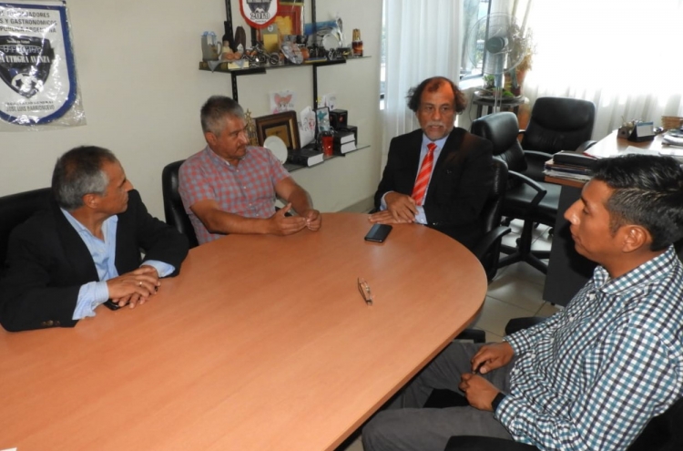 Visita protocolar del ministro de trabajo a UTHGRA