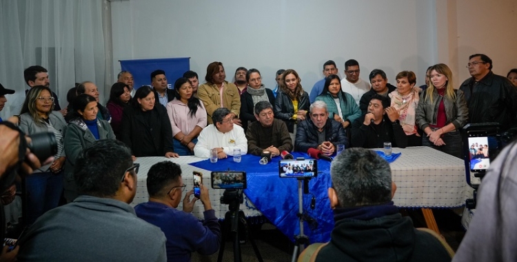 Anibal Fern&aacute;ndez recorre Jujuy junto a candidatos del frente justicialista