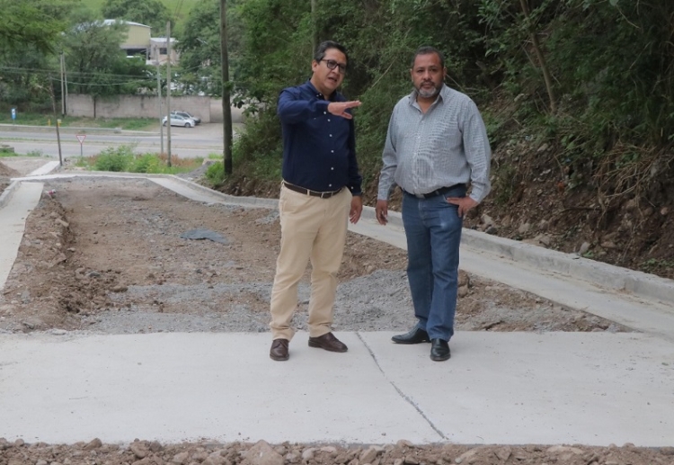 Finalizaron obras de cord&oacute;n cuenta y badenes que conecta el barrio la merced con la ruta provincial n&deg; 1