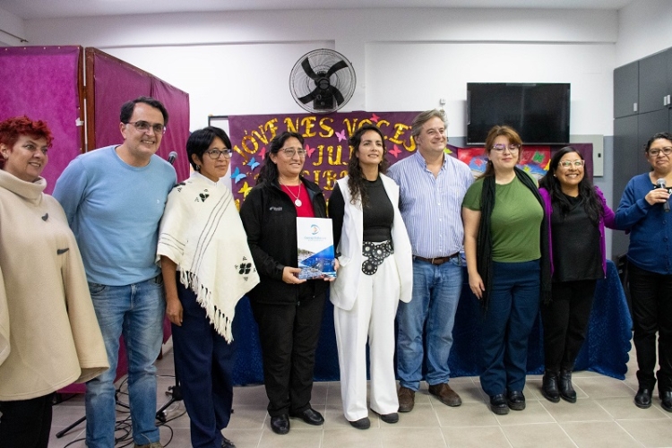 Presentaron el libro &ldquo;J&oacute;venes Voces en Jujuy&rdquo; en la Escuela Marina Vilte