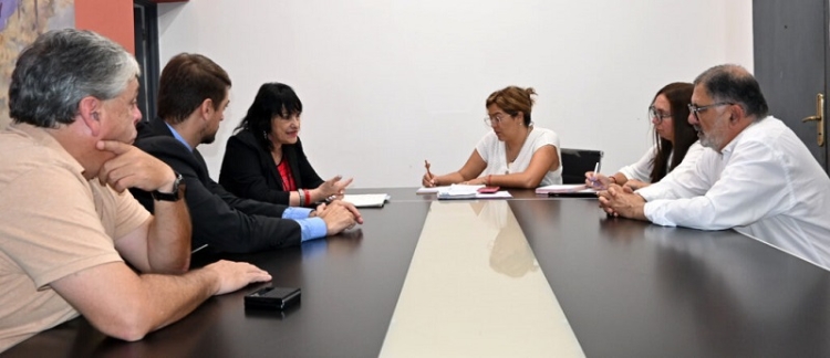 Reuni&oacute;n entre el intendente Ra&uacute;l Jorge y la ministra de Desarrollo Humano, Marta Russo Arriola