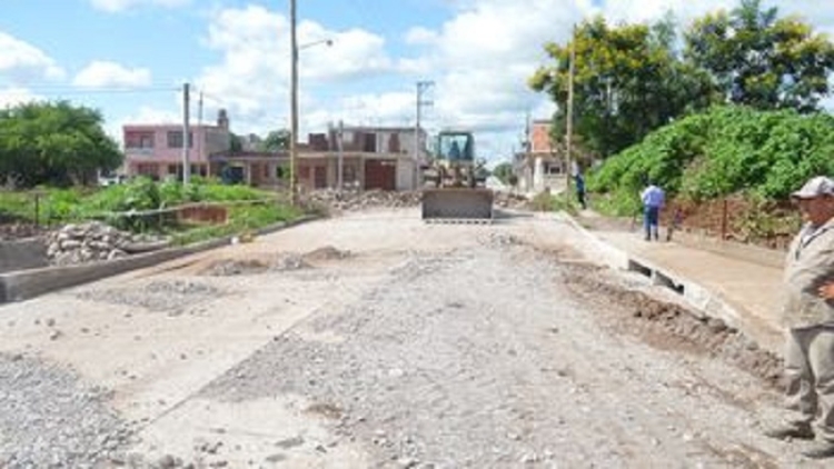 Obras de reparaci&oacute;n de puente en Alto Comedero