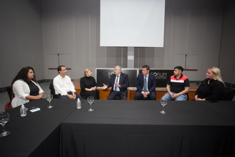 Morales alent&oacute; a encaminar la normalizaci&oacute;n institucional de la ucr de Santiago del estero