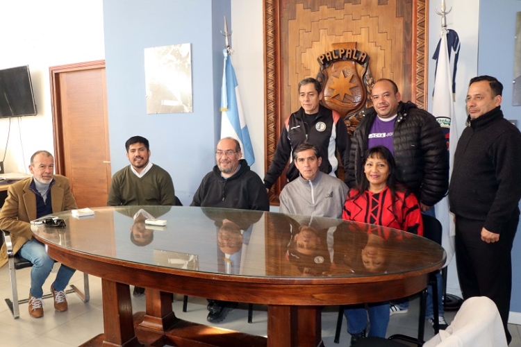 Compromiso social compartido: el intendente Rivarola program&oacute; tareas y beneficios junto al club Zapla