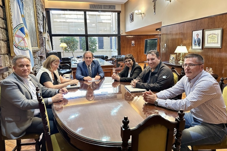 El Vicegobernador Alberto Bernis y la Ministra Calsina hablaron sobre la posibilidad de sumar al Poder Legislativo al proceso de digitalizaci&oacute;n de Jujuy