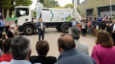 Morales entreg&oacute; un cami&oacute;n compactador de &uacute;ltima generaci&oacute;n en La Esperanza