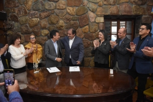 Se firm&oacute; convenio de colaboraci&oacute;n entre la Legislatura y la UNJu