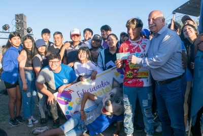 &ldquo;La educaci&oacute;n nos hace libres&rdquo;, dijo Fiad en El Carmen