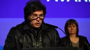 Javier Milei, autocr&iacute;tico: "En el plano pol&iacute;tico hoy hemos tenido una clara derrota"