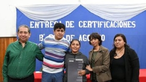 Jujuy H&aacute;bitat: familias de La Mendieta recibieron documentaci&oacute;n de los lotes que habitan