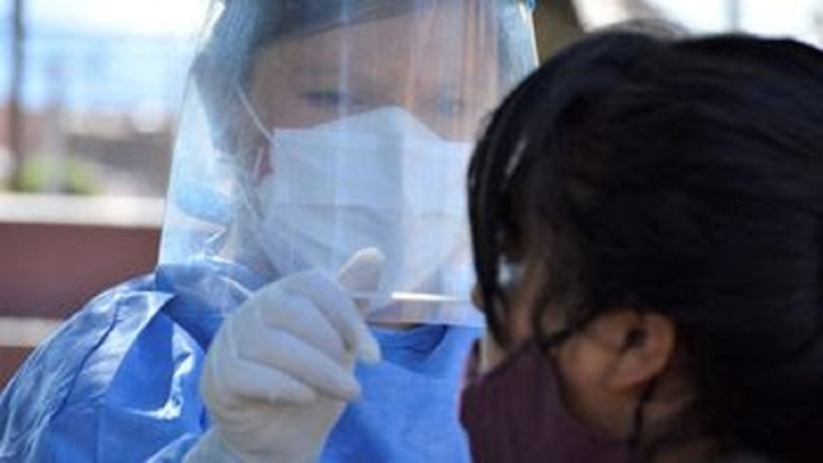 Testeo y vacunaci&oacute;n por Covid-19 contin&uacute;an a disposici&oacute;n en toda la provincia