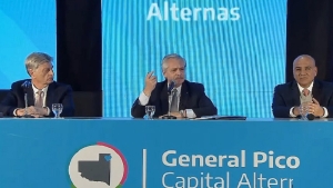 Alberto Fernández: &quot;Nadie es dueño del gobierno, el gobierno es del pueblo&quot;