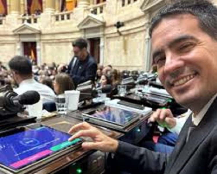 Ravier se presenta en sociedad este viernes como nuevo vocero