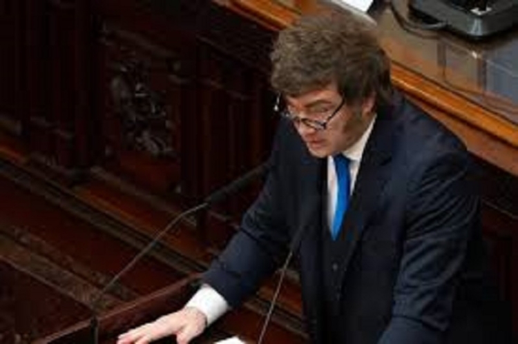 El Gobierno busca acelerar la reforma electoral y negocia cambios en las PASO