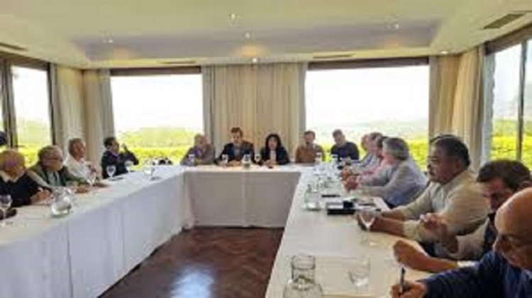 Acordaron un incremento del 35% para el precio del kilo de tabaco Virginia