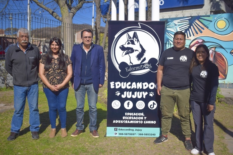 El concejo deliberante celebr&oacute; el d&iacute;a de san roque junto a los caninos del barrio