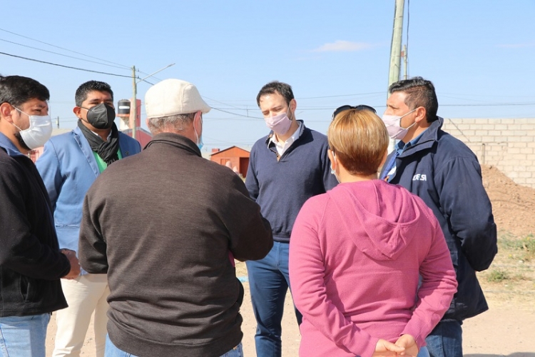 Por gesti&oacute;n municipal se iluminar&aacute;n m&aacute;s de mil metros en 10 hect&aacute;reas