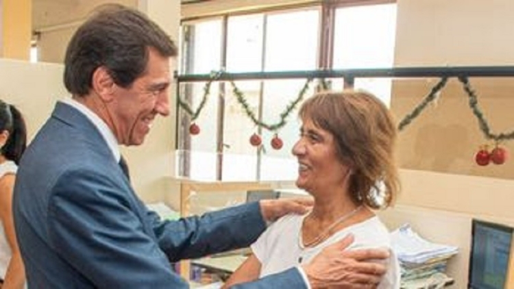 Sadir salud&oacute; a los trabajadores de Casa de Gobierno