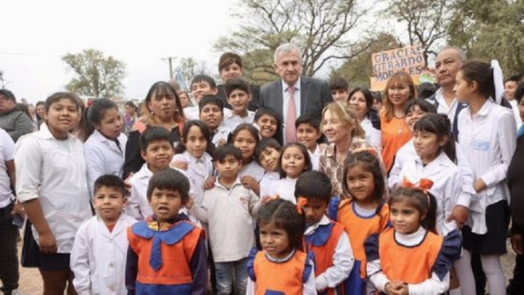 Morales inaugur&oacute; simult&aacute;neamente tres nuevos edificios educativos
