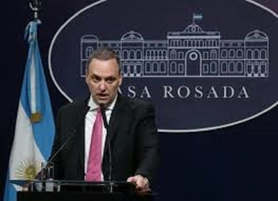 Adorni le rest&oacute; importancia a las declaraciones de Trump sobre el estado de la Argentina