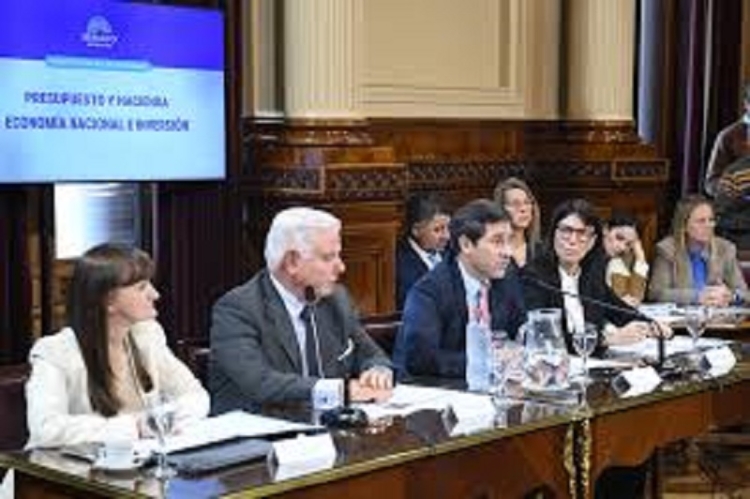 Senado: dictaminaron pagar U$D 171 millones a fondos buitres y buscan sancionar la ley en la primera semana de mayo