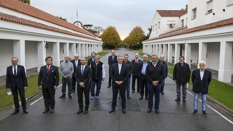 El presidente Alberto Fern&aacute;ndez recibi&oacute; el respaldo de empresarios y trabajadores