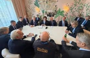 Milei se reuni&oacute; con grandes inversores en Los &Aacute;ngeles para potenciar la llegada de capitales