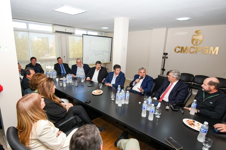 En San Mart&iacute;n, Morales se reuni&oacute; con emprendedores del Gran Buenos Aires