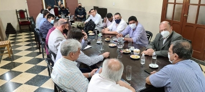 Reuni&oacute;n con intendentes y jefes comunales del Departamento de Ledesma para coordinar acciones de seguridad
