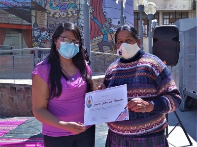 Reconocimiento a mujeres por conservar saberes ancestrales