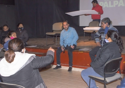 Positiva reuni&oacute;n y acuerdo entre el municipio y los feriantes minoristas