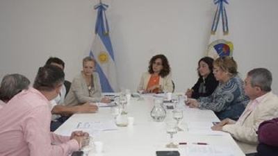 Contin&uacute;an trabajando en el proyecto de Generaci&oacute;n Distribuida que beneficiar&aacute; a escuelas de la provincia