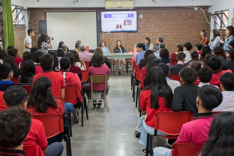 Integrantes del Concejo Deliberante Estudiantil participaron de una charla sobre miner&iacute;a