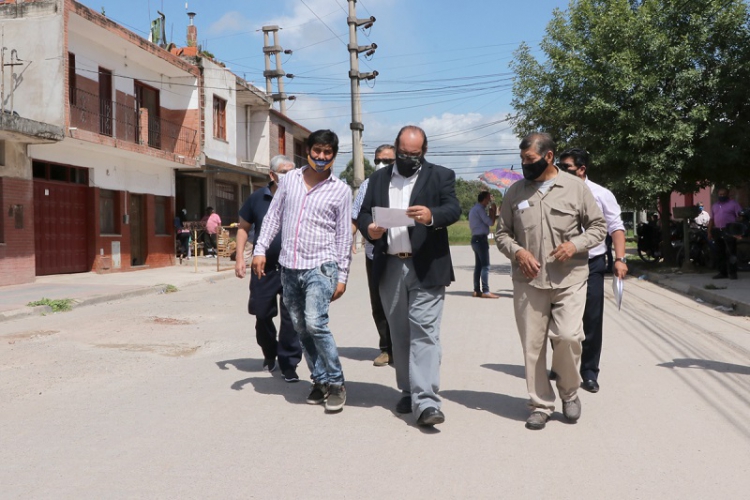 Gran expectativa en el inicio de los trabajos integrales en Avenida Col&oacute;n con el consenso de los vecinos