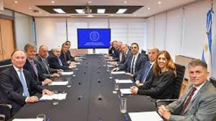 Trabajo oficializ&oacute; la mesa tripartita entre el sindicalismo, el empresariado y el Poder Ejecutivo