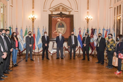 Aniversario Lobo. Gimnasia en sus 90 a&ntilde;os rindi&oacute; tributo a la Bandera